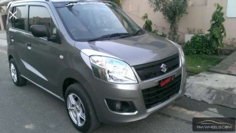 WagonR 2018 available for rent
